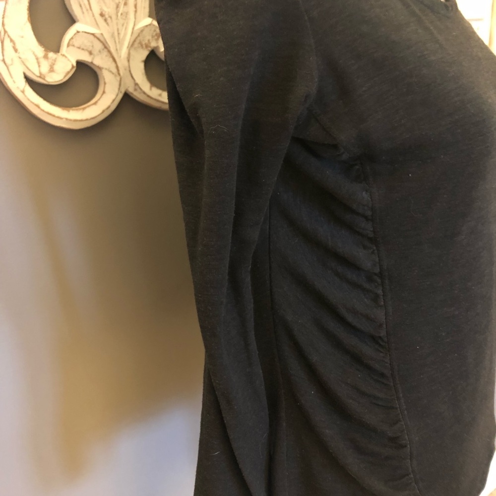 Neiman Marcus Ruched Grey Top - Picture 3 of 4